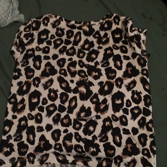 Leopard heart shaped shirt - Picture 2 of 2